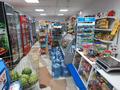 Часть дома · 3 комнаты · 160 м² · 8 сот., мкр Бирлик-2, 8 32 — Возле магазина Ясина за 35 млн ₸ в Атырау — фото 4