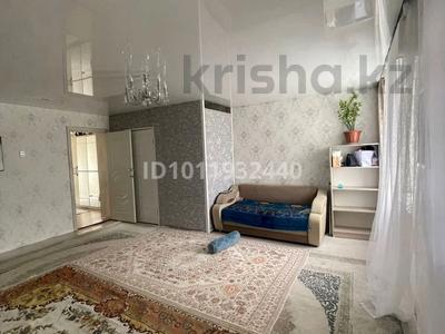 2-комнатная квартира · 71 м² · 1/3 этаж, 21-й кв-л 20 за 9.8 млн ₸ в 