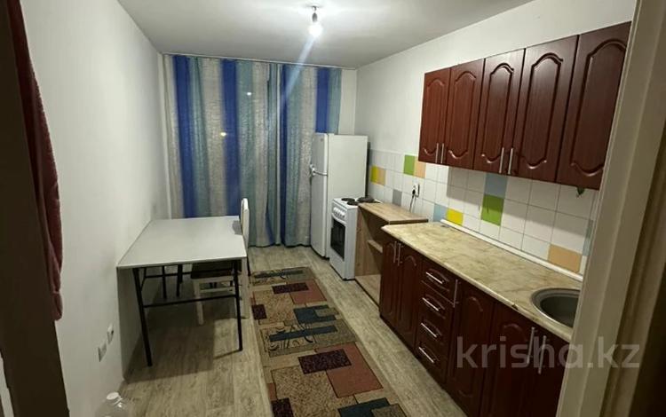 1-комнатная квартира, 42 м², 2/9 этаж, мкр Нуркент (Алгабас-1)