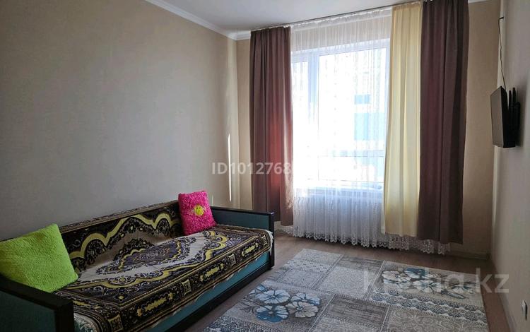 1-комнатная квартира · 36 м² · 12/22 этаж, Бектурова 4/6 за 220 000 ₸ в Астане, Нура р-н — фото 2