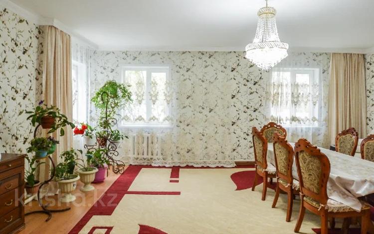 Жеке үй · 6 бөлме · 260 м² · 10 сот., Момышулы 22/2 — Жумабаева, бағасы: 145 млн ₸ в Астане, Алматы р-н — фото 50