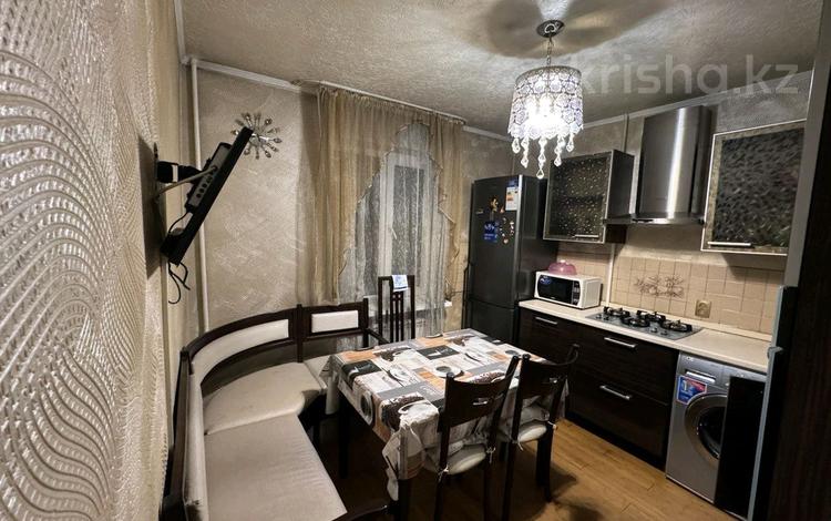 2-комнатная квартира, 52 м², 2/5 этаж помесячно, Розыбакиева — Сатпаева