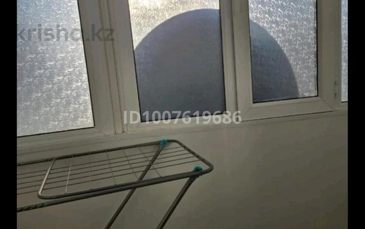 2-бөлмелі пәтер · 51 м² · 3/5 қабат, Конституции Казахстана 189, бағасы: 14 млн ₸ в  — фото 12