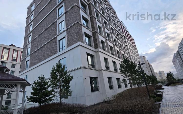 4-комнатная квартира · 212 м² · 3/9 этаж, Туран за 200 млн ₸ в Астане, Нура р-н — фото 38