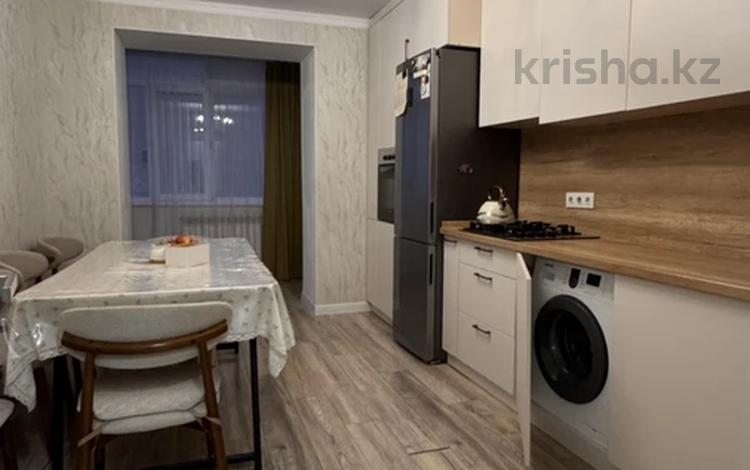 2-комнатная квартира · 73 м² · 4/9 этаж, 10 микрорайон 72/1 за 29 млн ₸ в Уральске — фото 2