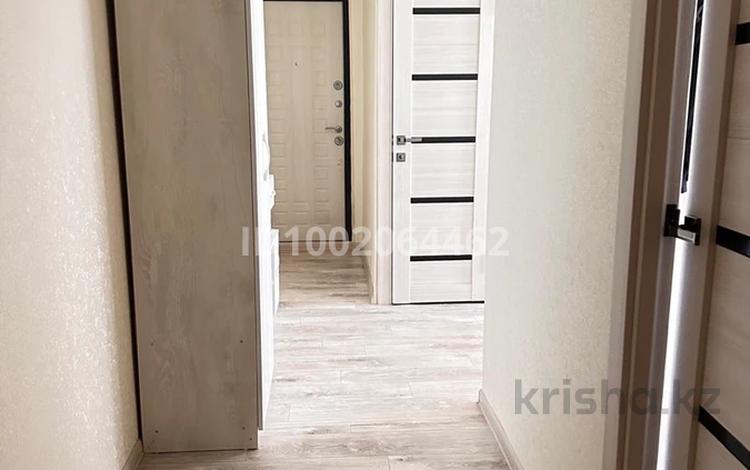 2-комнатная квартира · 53 м² · 6/9 этаж, мкр Юго-Восток, Университетская за 19.4 млн 〒 в Караганде, Казыбек би р-н — фото 7
