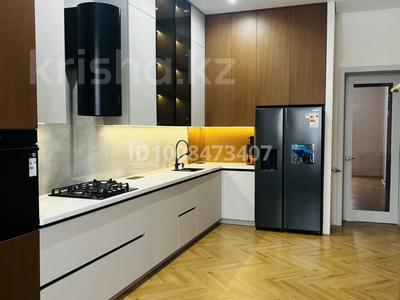 4-комнатная квартира · 135 м² · 2/5 этаж, мкр. Алтын орда, Алтын орда за 88 млн ₸ в Актобе