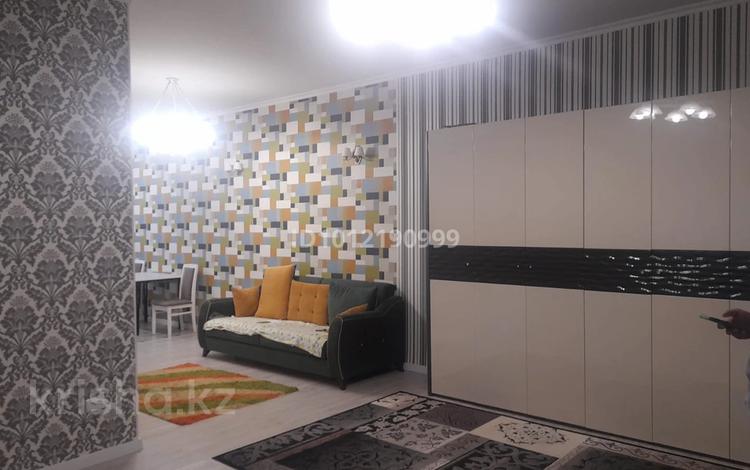 1-комнатная квартира · 55 м² · 1/4 этаж, республики 6/2 за 26.5 млн ₸ в Астане, р-н Байконур — фото 2