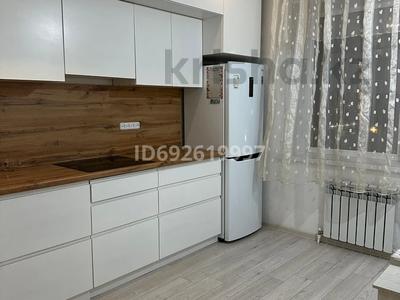 1-комнатная квартира · 50 м² · 1/16 этаж, мкр Юго-Восток, Шахтеров 52а за 16 000 ₸ в Караганде, Казыбек би р-н