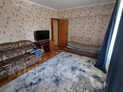 3-бөлмелі пәтер, 70 м², 2/5 қабат, мкр Тастак-1, бағасы: 34.5 млн 〒 в Алматы, Ауэзовский р-н