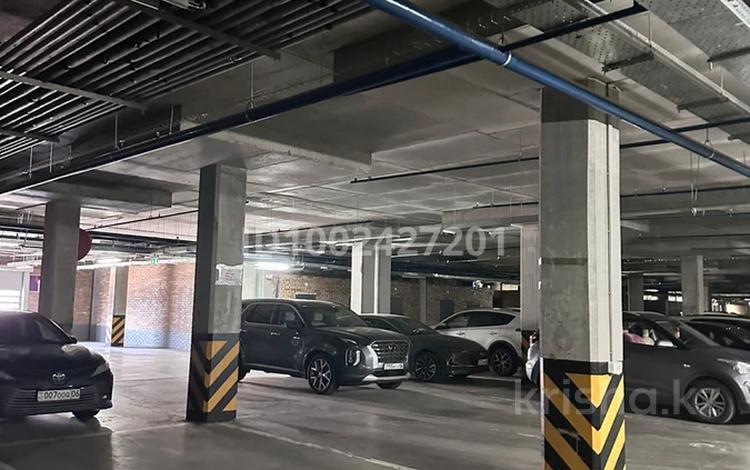 Паркинг · 14 м² · Нұрсая ш/а., Әбілхайыр хана 63 — Не доезжая Hyundai center/Bavaria. Дом Coffee Boom., бағасы: 3.5 млн ₸ в Атырау, мкр Нурсая — фото 2