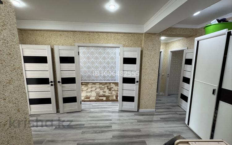 2-бөлмелі пәтер · 66.9 м² · 1/5 қабат, мкр. Зачаганск пгт, Камбар Батыр 6/1 — Алтындар, бағасы: 21 млн ₸ в Уральске — фото 2
