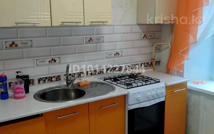 1-комнатная квартира · 35 м² · 4/5 этаж, Каирбекова — КСК,Супермаркет Солнечный за 140 000 ₸ в Костанае — фото 2