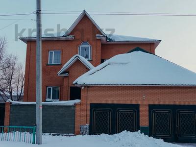 Дом · 10 комнат · 400 м², мкр Уркер, Есет батыр 18а за 75 000 〒 в Астане, Нура р-н