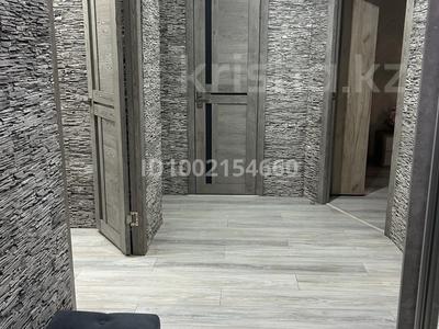 3-бөлмелі пәтер · 64 м² · 5/5 қабат, Амре Кашаубаева 9/1, бағасы: 32 млн ₸ в Усть-Каменогорске, Ульбинский