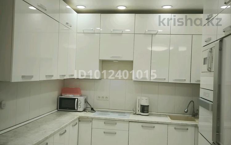 2-бөлмелі пәтер · 68 м² · 14/18 қабат, ул. Евгения Брусиловского 159, бағасы: 350 000 ₸ в Алматы, Алмалинский р-н — фото 2