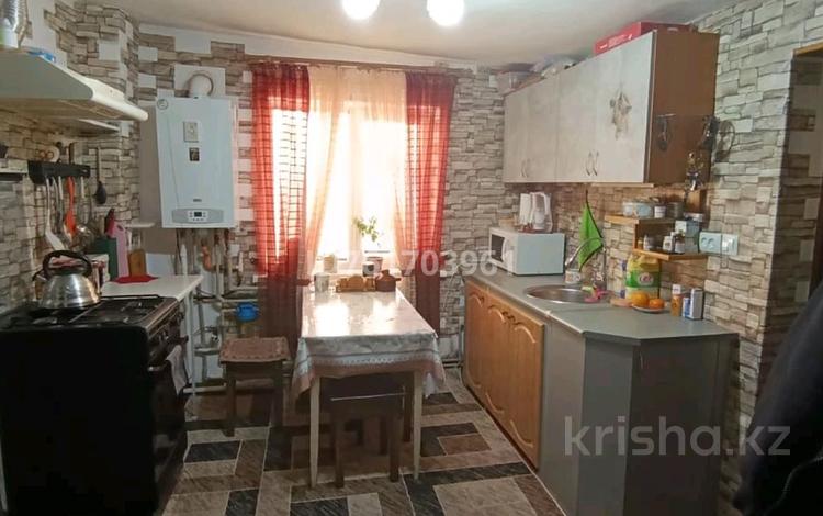 2-бөлмелі пәтер · 49.5 м² · 1/1 қабат, Бейсеуова — Возле базара Алатау, бағасы: 11.8 млн ₸ в Каргалы (п. Фабричный) — фото 2