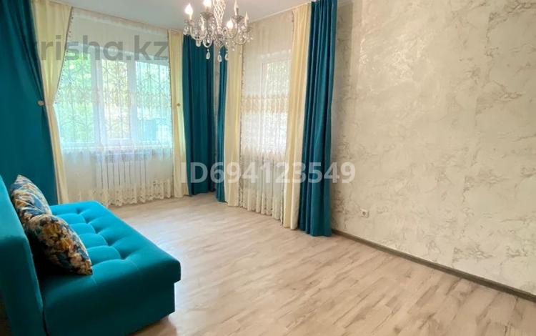 2-комнатная квартира, 40 м², 1/5 этаж, Тауелсиздик