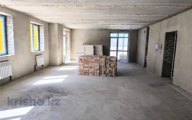 3-комнатная квартира · 76.2 м² · 1/8 этаж, мкр Юго-Восток, Муканова 51 за 28.5 млн ₸ в Караганде, Казыбек би р-н — фото 2