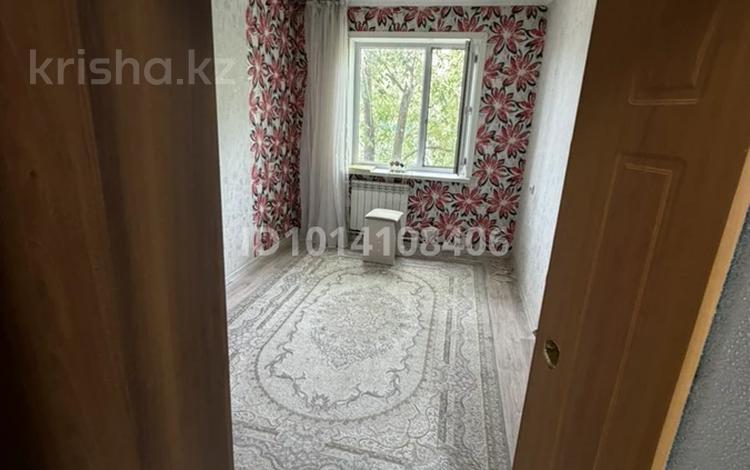 2-комнатная квартира · 42 м² · 3/5 этаж, Майкудук, 13й микрорайон 41 за 10.5 млн ₸ в Караганде, Алихана Бокейханова р-н — фото 2