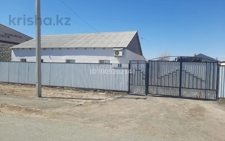 Жеке үй · 4 бөлме · 200 м² · 10 жүзд., Өрлеу ш/а., Катапа Жумиева 21, бағасы: 14 млн ₸ в Атырау, мкр Орлеу — фото 2