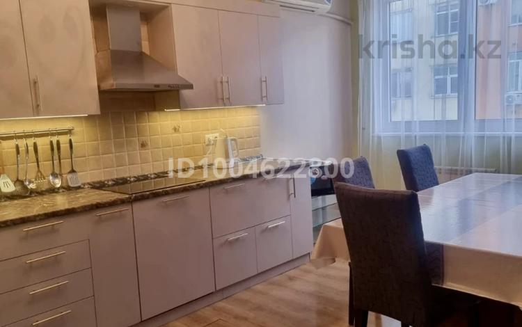 4-комнатная квартира · 160 м² · 4/13 этаж, Аль-Фараби 95 за 700 000 ₸ в Алматы, Бостандыкский р-н — фото 25