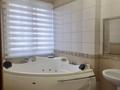 4-комнатная квартира · 160 м² · 4/13 этаж, Аль-Фараби 95 за 700 000 ₸ в Алматы, Бостандыкский р-н — фото 23