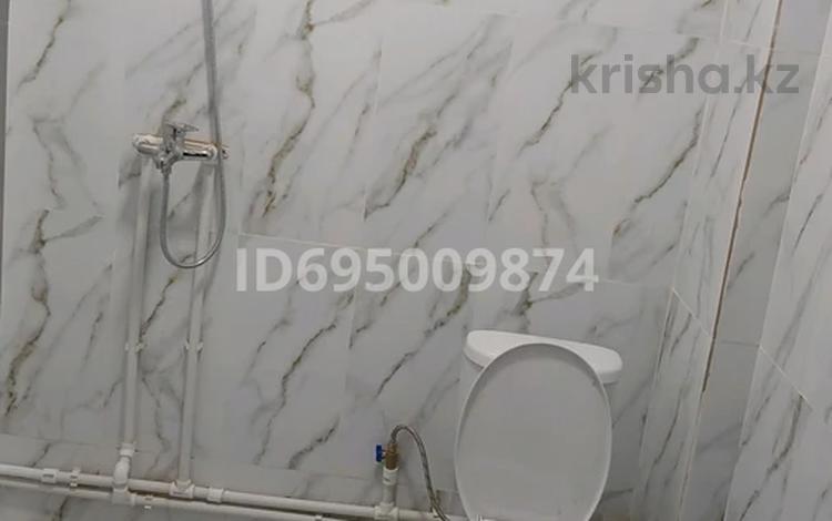 2-бөлмелі пәтер · 111 м² · 2/2 қабат, Абылайхана 203 — Саукеле базар, бағасы: 110 000 ₸ в Каскелене — фото 2