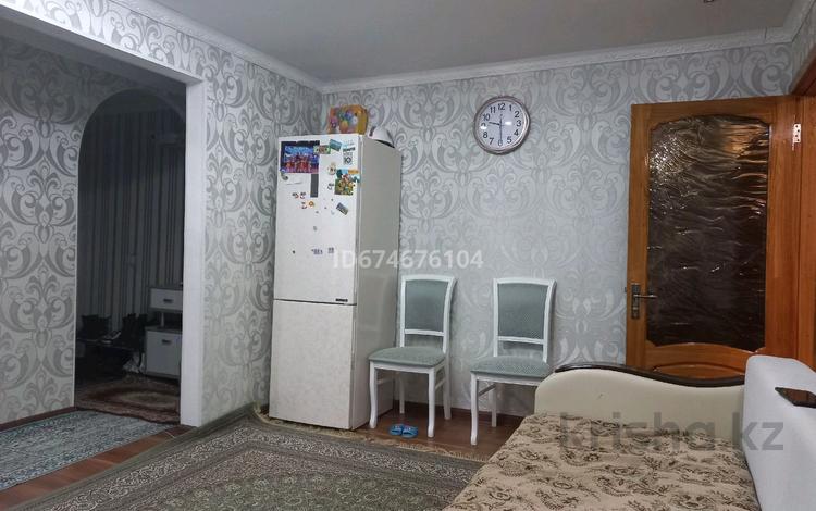 3-комнатная квартира, 54 м², 3/5 этаж, Алашахана 19 за 17 млн 〒 в Жезказгане — фото 2