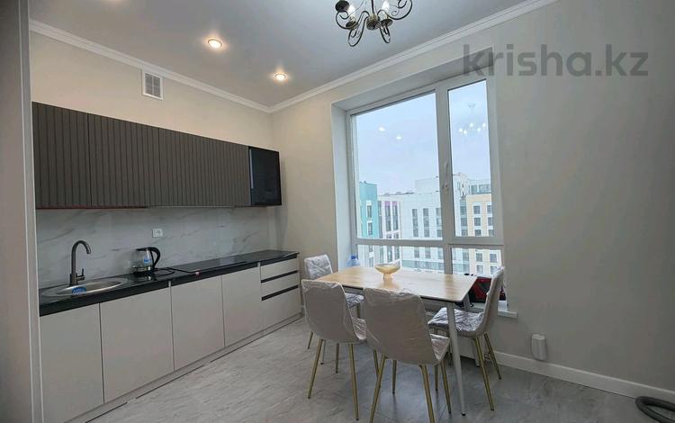 1-комнатная квартира · 40 м² · 8/12 этаж, Шамши Калдаяков 25 за 250 000 ₸ в Астане — фото 2