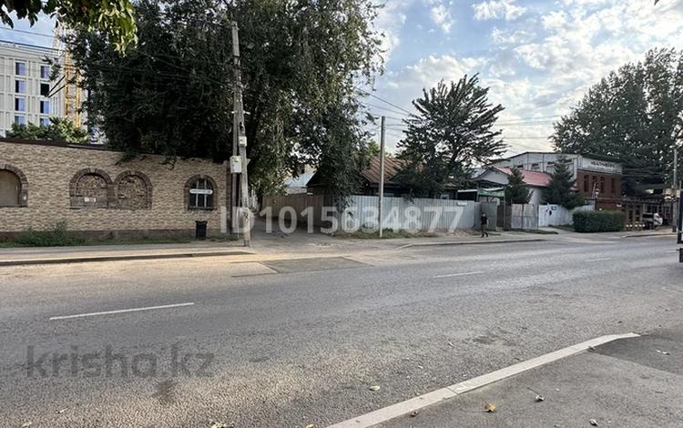 Еркін, кеңселер, дүкендер мен бутиктер, қоймалар, жқб, автосервистер мен көлік жуу, қоғамдық тамақтану орны, монша, қонақ үй және демалыс орындары, медорталықтар мен дәріханалар, білім орталықтары, ойын-сауық · 200 м², бағасы: 477 млн ₸ в Алматы, Медеуский р-н — фото 2
