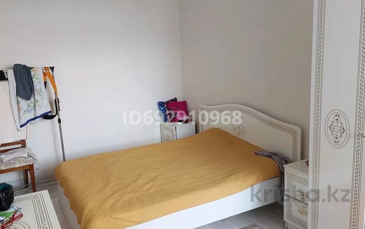 2-комнатная квартира · 65 м² · 5/9 этаж, мкр Юго-Восток, Мкр Юго-Восток, пр. Шахтёров за 28.8 млн ₸ в Караганде, Казыбек би р-н — фото 2