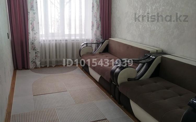 2-комнатная квартира · 42 м² · 1/5 этаж, Майкудук, Майкудук, 15й микрорайон 6дом за 12.5 млн ₸ в Караганде, Алихана Бокейханова р-н — фото 2