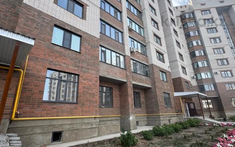 3-бөлмелі пәтер · 130 м² · 7/9 қабат, Алтын орда, бағасы: 35 млн ₸ в Актобе — фото 2