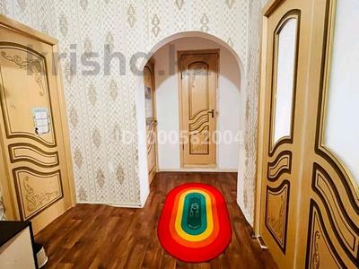 Пәтерлер в Кызылординской обл.: 3-бөлмелі пәтер · 64 м² · 3/5 қабат, Мкр. Шугыла 7а — ул Бокей хан, бағасы: 17 млн 〒 3-бөлмелі пәтер · 64 м² · 3/5 қабат, Мкр. Шугыла 7а — ул Бокей хан, бағасы: 17 млн 〒 в