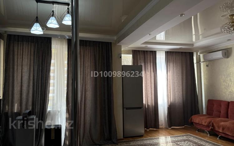 3-комнатная квартира · 74 м² · 2/6 этаж, Жунисова 10/18 за 280 000 ₸ в Алматы, Наурызбайский р-н — фото 2