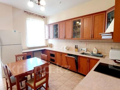 Пәтерлер в Алматы: 3-бөлмелі пәтер · 150 м² · 7/15 қабат, Мкр. Самал-3 15 — Трц Достык плаза, Терренкур, бағасы: 600 000 〒 3-бөлмелі пәтер · 150 м² · 7/15 қабат, Мкр. Самал-3 15 — Трц Достык плаза, Терренкур, бағасы: 600 000 〒 в Алматы, Медеуский р-н