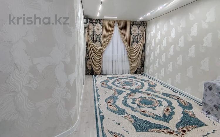 3-комнатная квартира · 64.3 м² · 5/5 этаж, 31А мкр 12 за 15.5 млн ₸ в Актау — фото 2