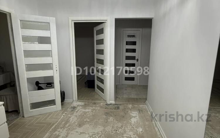 3-бөлмелі пәтер · 70 м² · 1/5 қабат, Просп. Санкибай Батыра 175, бағасы: 24 млн ₸ в Актобе, мкр Авиатор — фото 2