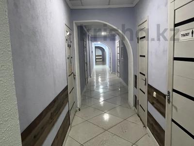 Еркін, кеңселер, сұлулық салондары, медорталықтар мен дәріханалар, білім орталықтары, ойын-сауық · 480 м², бағасы: 170 млн ₸ в Караганде, Казыбек би р-н