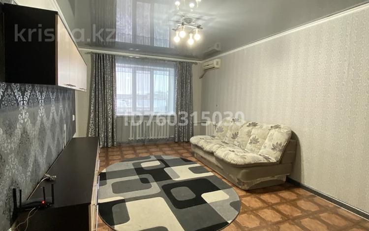 2-бөлмелі пәтер · 70 м² · 5/5 қабат, Достык 36, бағасы: 15 000 ₸ в Хромтау — фото 3