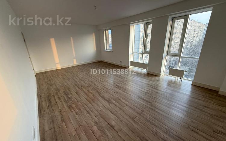 3-бөлмелі пәтер · 104.5 м² · 7/8 қабат, мкр Архат, Абая 130, бағасы: 90 млн ₸ в Алматы, Бостандыкский р-н — фото 5