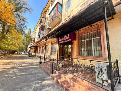 Офисы, магазины и бутики, склады, общепит, салоны красоты, медцентры и аптеки, образование · 600 м² за 300 млн 〒 в Таразе, мкр Каратау