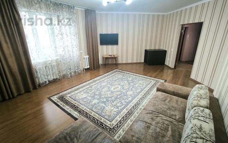 3-комнатная квартира, 83 м², 10/15 этаж, Мәңгілік Ел 19 — Триумфальная арка