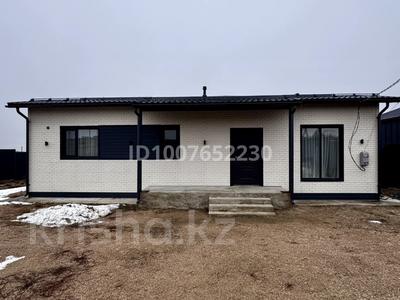 Отдельный дом · 5 комнат · 110 м² · 10 сот., Абая 90/2 — Р-н телевышки за 70 млн 〒 в Акколе