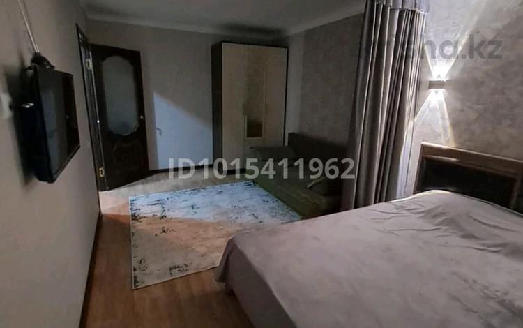 1-комнатная квартира · 40 м² · 5/9 этаж, мкр 11 115 за 190 000 ₸ в Актобе — фото 2