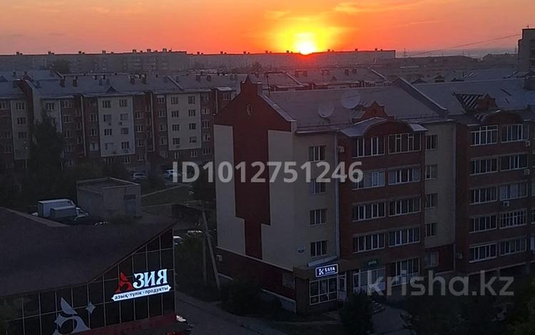 2-бөлмелі пәтер · 54 м² · 8/9 қабат, Валиханова, бағасы: 23 млн ₸ в Петропавловске — фото 2
