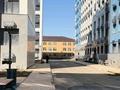 2-комнатная квартира · 67.7 м² · 7/9 этаж, мкр Нурсая, Султан Бейбарыс 437 — Городской инфекционный больницы, школы СТГ за 25 млн 〒 в Атырау — фото 2