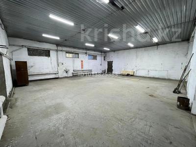 Гараж · 130 м² · мкр Айгуль, Абулхаирхана 6/10 — Находится в 100 м от ул. Абулхаирхана район Досааф за 170 000 ₸ в Уральске