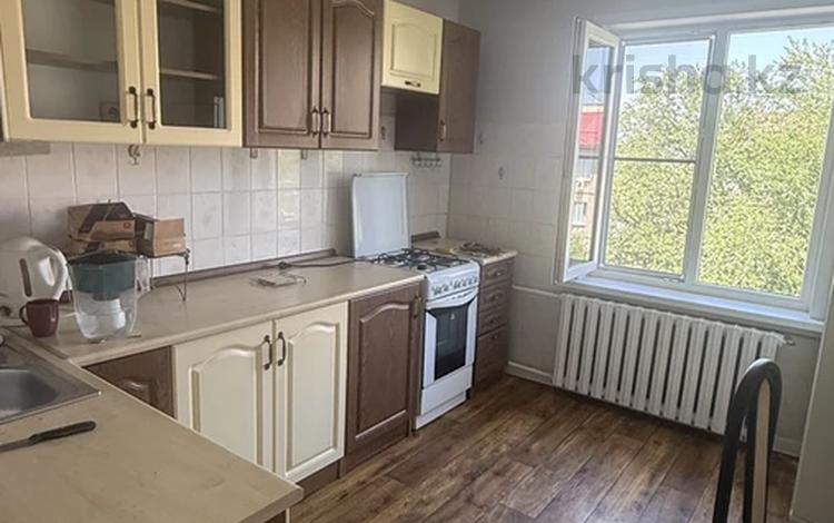2-комнатная квартира · 51 м² · 5/5 этаж, мкр Мамыр-1 7 за 240 000 ₸ в Алматы, Ауэзовский р-н — фото 2